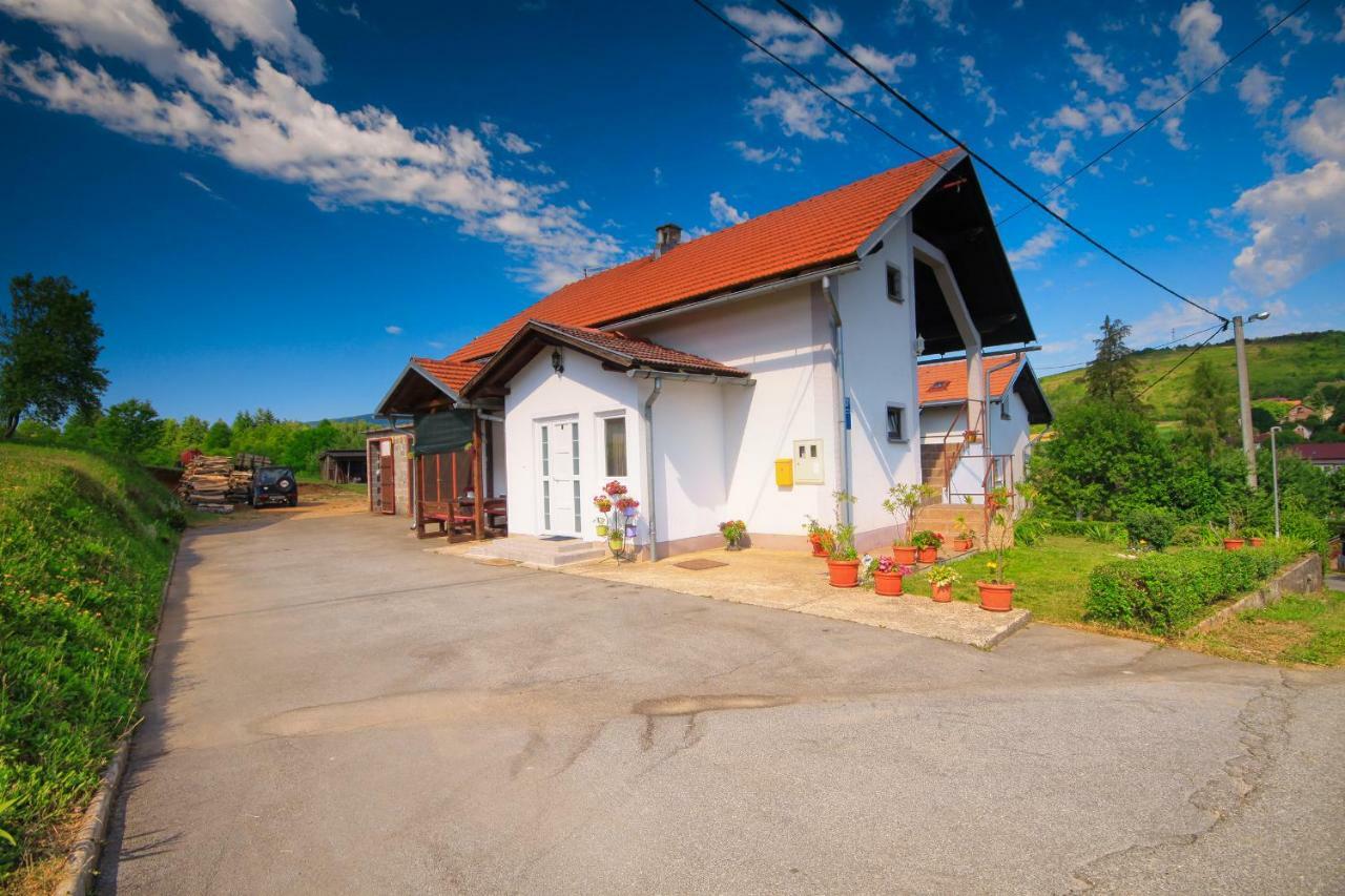 Apartman Katja Rakovica Eksteriør bilde